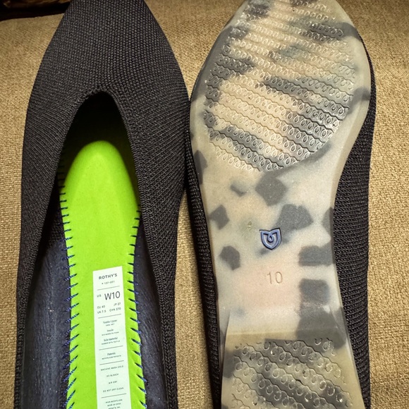 Rothy's Almond Demi Slip On Flats, Black Size 10 - Picture 4 of 5